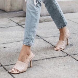 Marc Fisher  NWOT Dara Square Toe High Heel Sandals